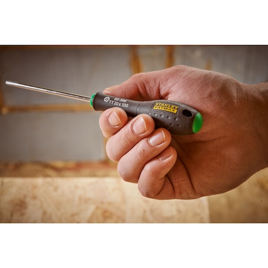 STANLEY® FATMAX® Tamperproof Torx® TT20 x 100mm Screwdriver Application Action Shot Hand/Person