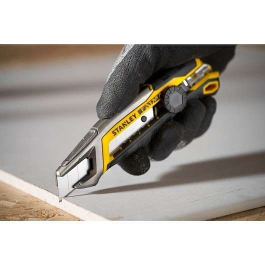 STANLEY® FATMAX® 18 mm Integrated Snap Wheel Lock Snap Off Knife