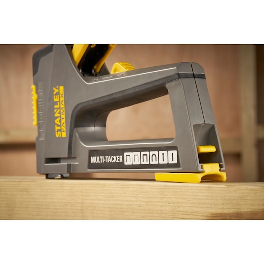 STANLEY® FATMAX® 6-in1  Multi Tacker with Staples