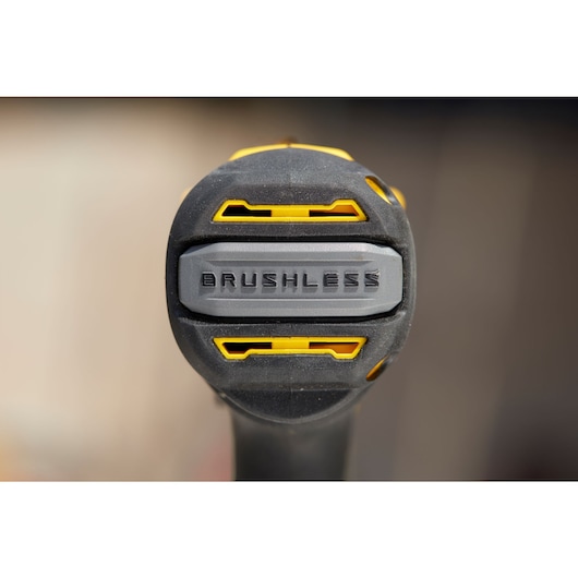 Perceuse-visseuse BRUSHLESS 60 Nm - 18V - 15 réglages de couple, Mandrin 1 main 13mm, 0-600 / 1900 trs/min - Gamme V20 - STANLEY FATMAX, SFMCD710D2K-QW