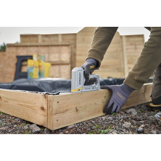 STANLEY HEAVY DUTY STAPLER IN USE